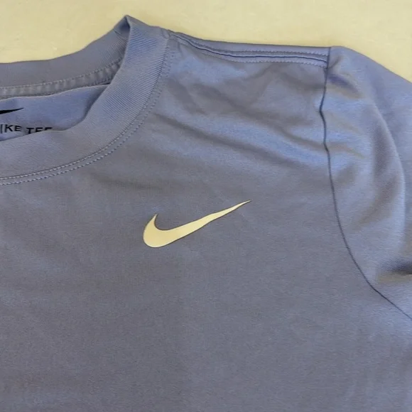 3 Nike athletic tshirts! - Picture 9 of 10